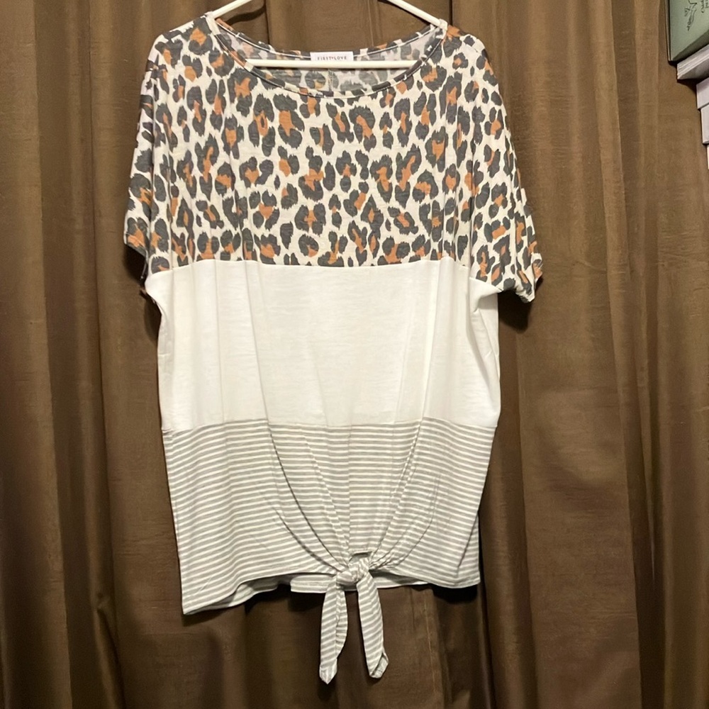 NWOT First Love Triple Pattern Front Tie Top Size Large